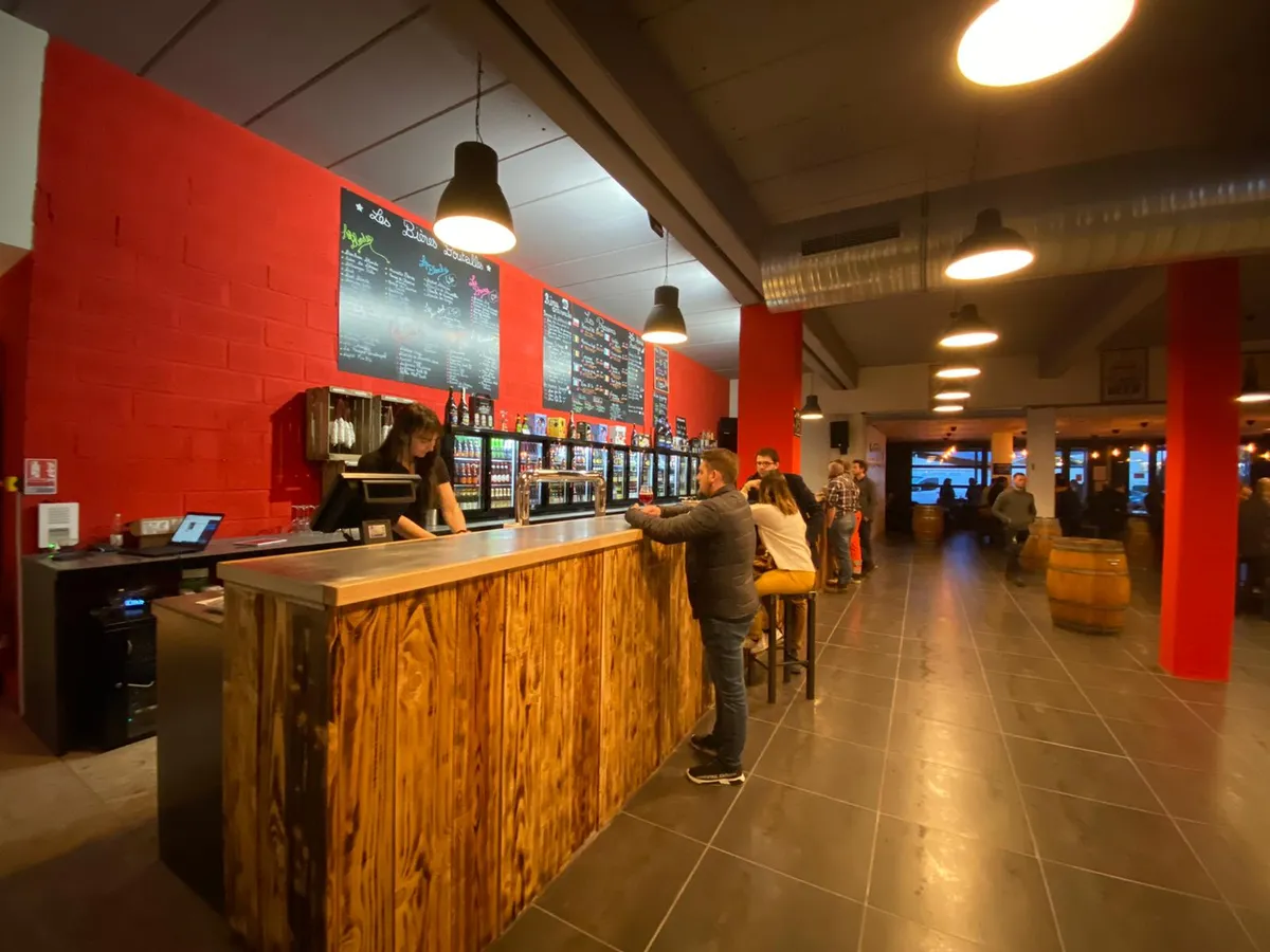 Aix_la_pioline_bar_1d35c9d377 (1)