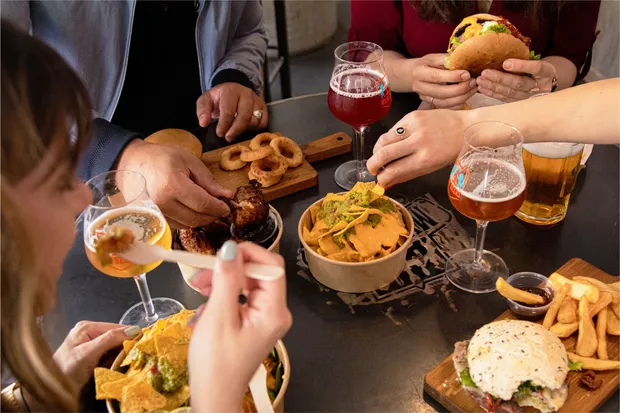 Photo_FOOD_ambiance_burger_redimensionne_06dbaba247