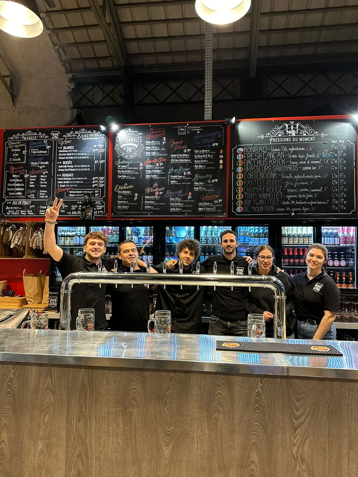 2023_ouverture_l_hormes_bar_staff_equipe_e985f49762