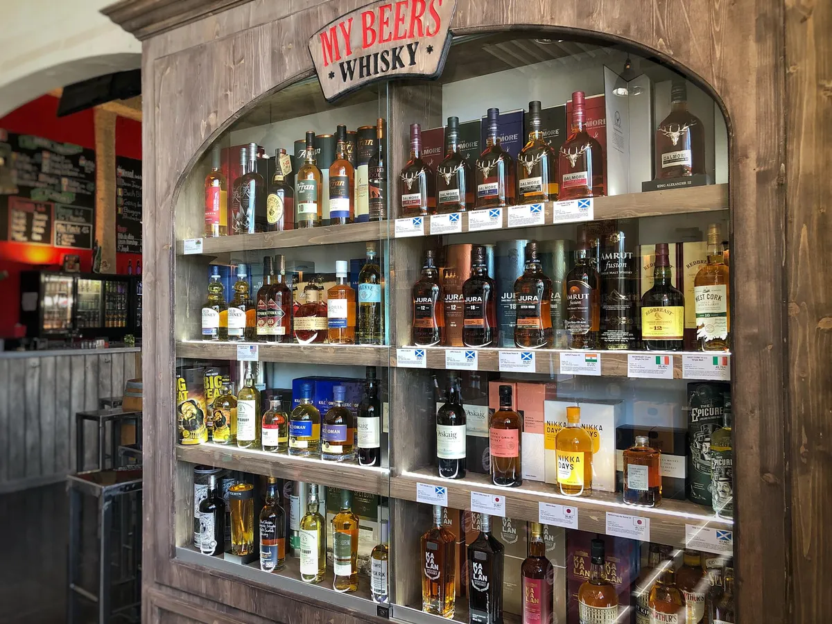 Armoire_whisky_Mours_7372c1d827