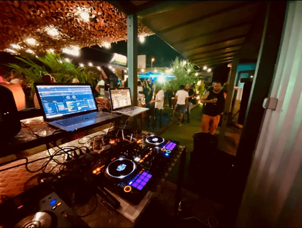 Chambery_terrasse_dj_exterieur_3b8d7e874d