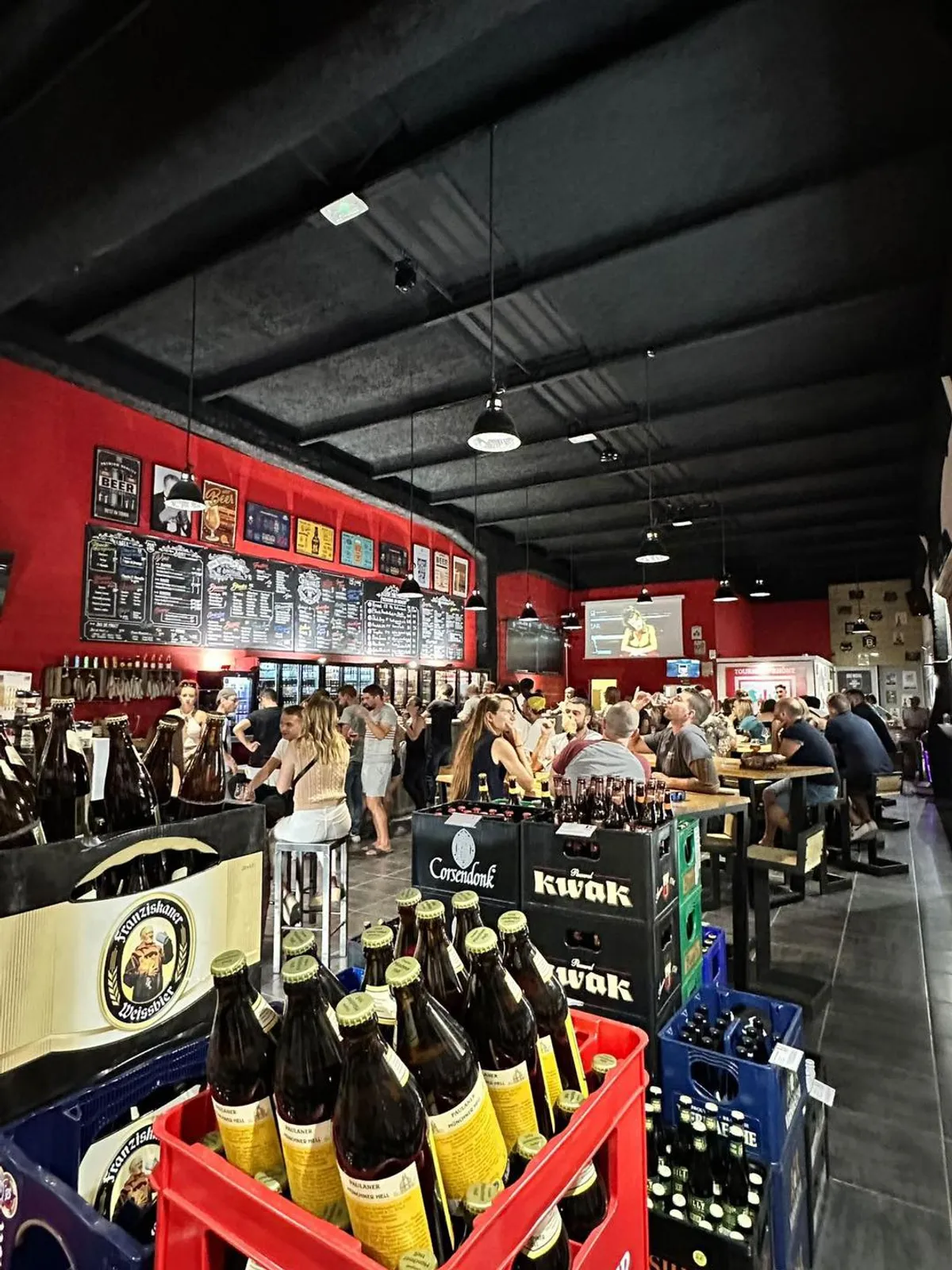 Tournon_cave_bar_2023_68ec3e5520