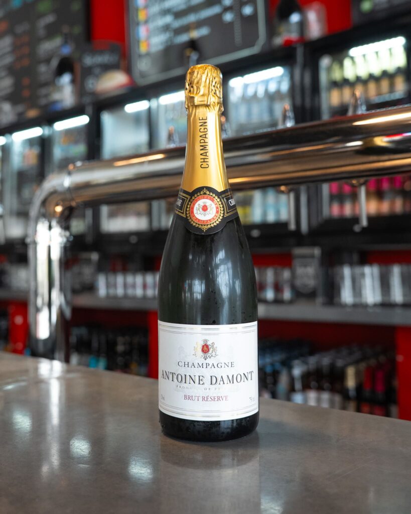 Photo bouteille de Champagne Antoine Damont au My Beers