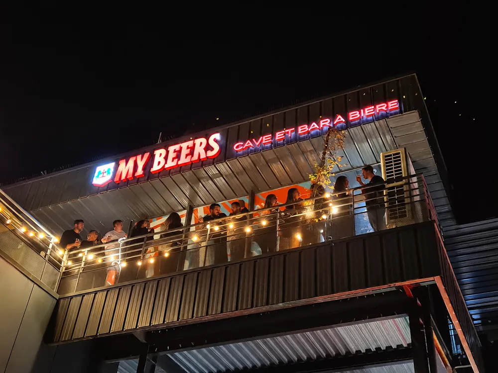 Photo enseigne My Beers Agen de nuit